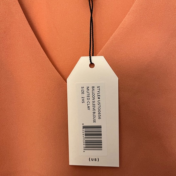 Universal Standard Better Than Silk Romantic Blouse, NWT, Size 2XS 6-8 - Picture 3 of 3